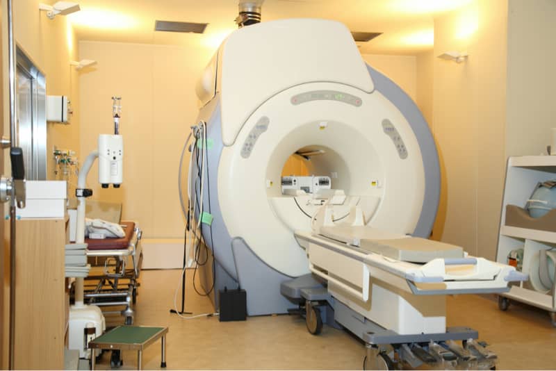 病院（外科・整形外科）の検査診断MRI